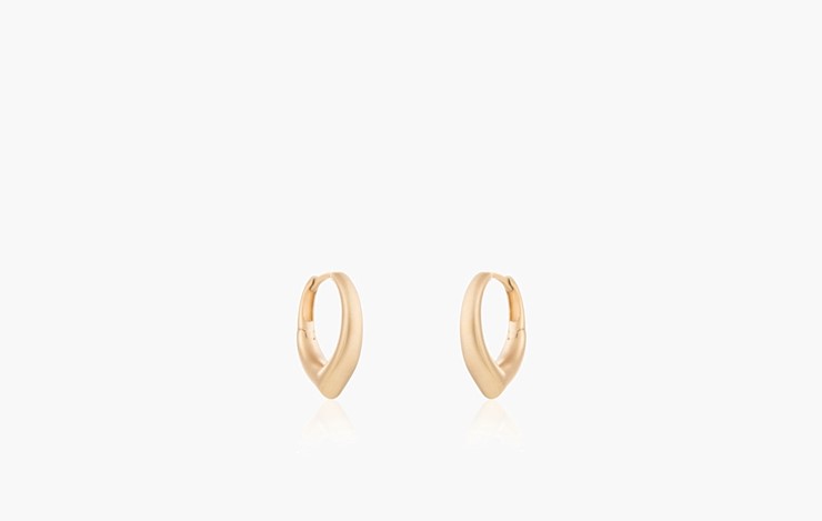THE ARCH COURAGE MINI HOOP EARRINGS